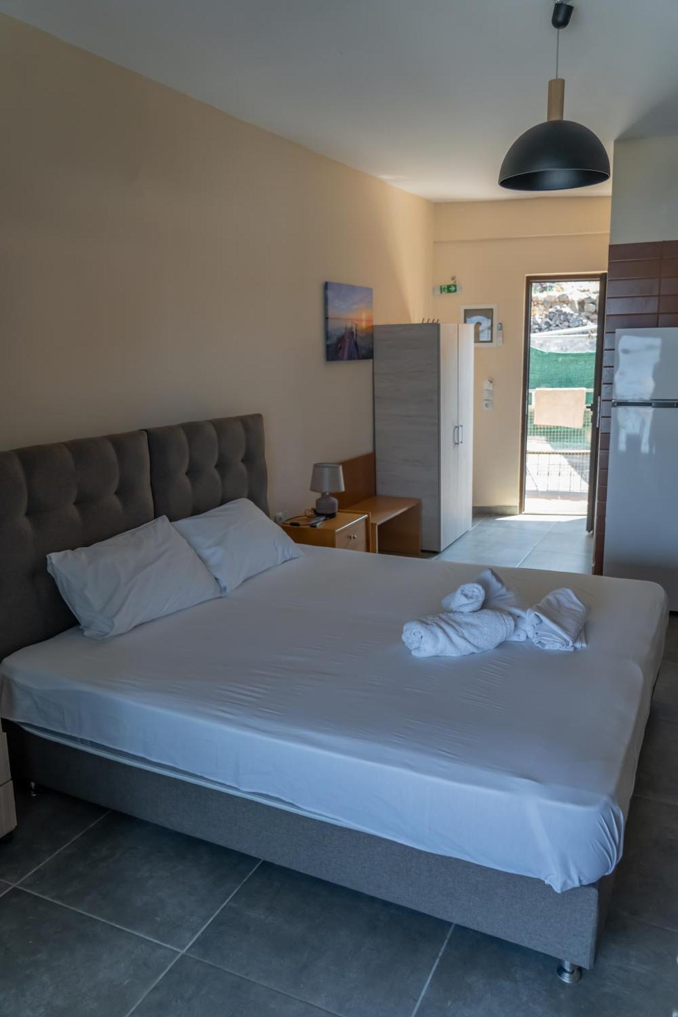 Prego Living Apartments Vathi  Extérieur photo